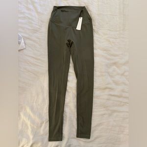 Paragon Fitwear light green leggings, size S